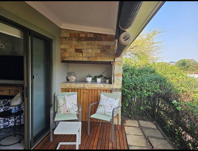 2 BEDROOM TOWNHOUSE FOR SALE IN SIMBITHI ECO ESTATE